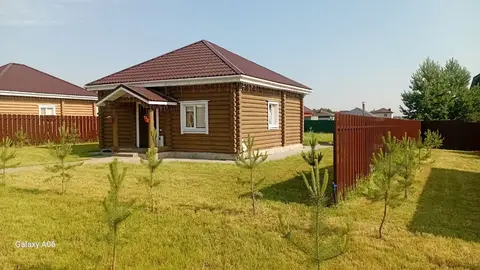 Дом из сруба в загородном комплексе «Морозко»